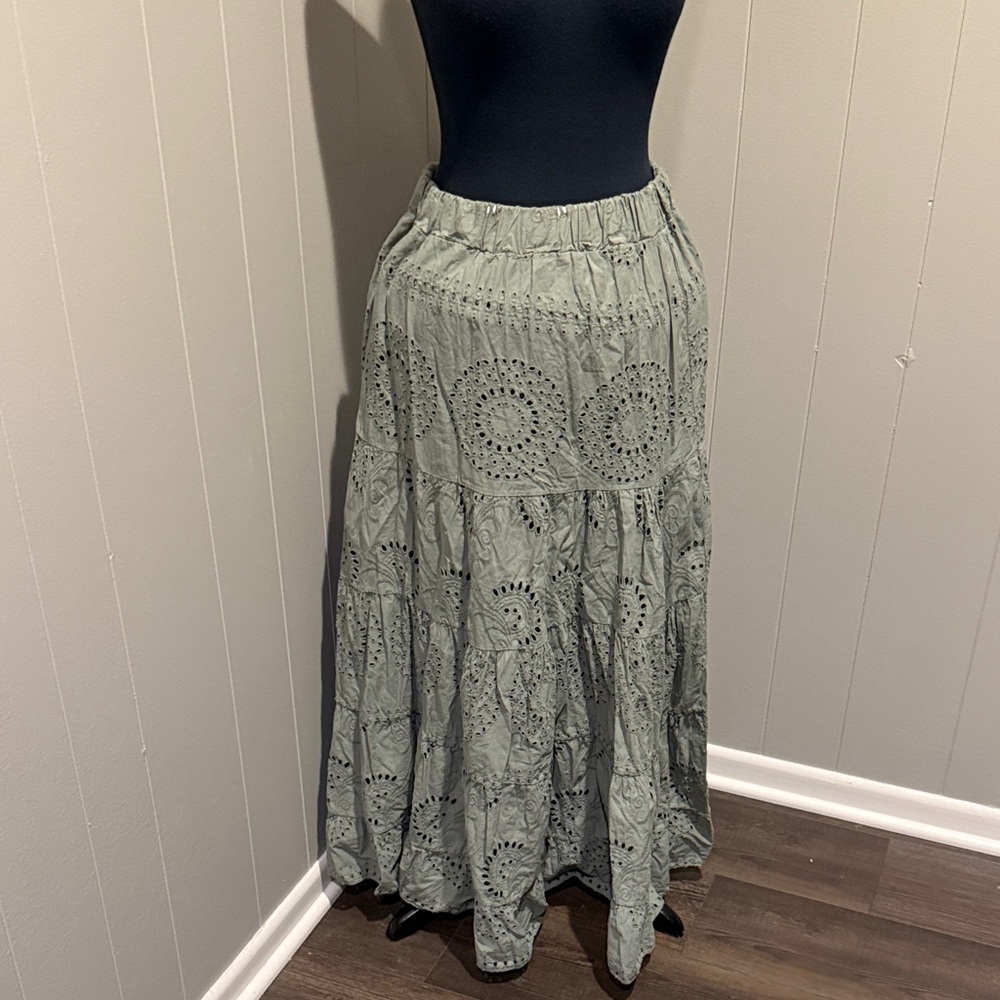 B19 Brand Bazaar Eyelet Boho Elastic Waist Chic Embroidered Maxi Skirt in Sage